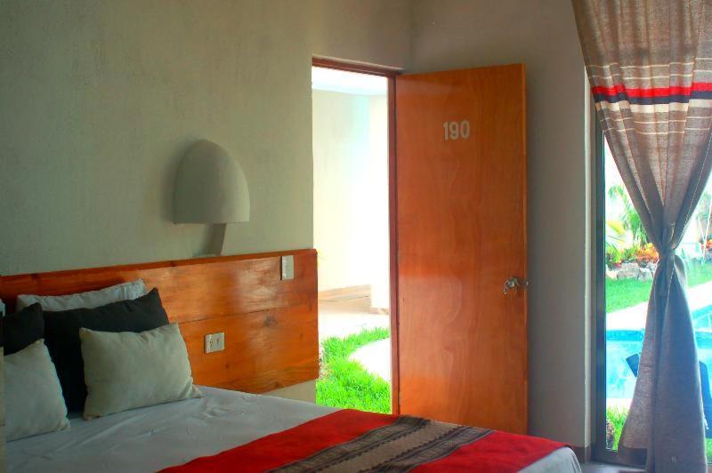 Tuxtla Gutiérrez Axkan Arte Hotel Tuxtla חדר תמונה